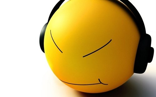 smile_head_headphones_joy_shadow_3866_1280x1024_1024-1024x640