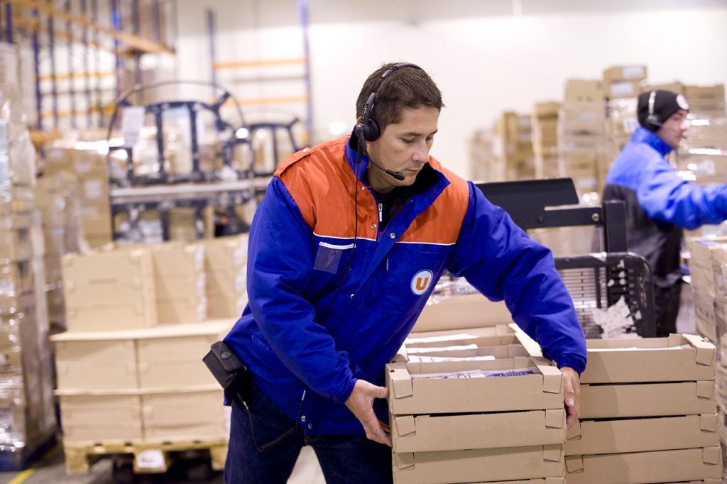 4 Ways Warehouse Technology Improves Making Distribution Safer & More Efficient