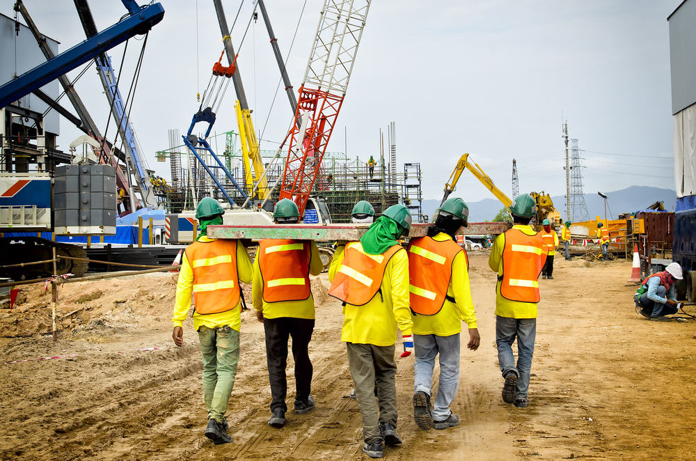 How to Improve Control of Construction Projects While Ensuring Safety and Security of Workers