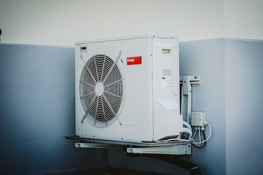 What are the benefits of a heat pump?