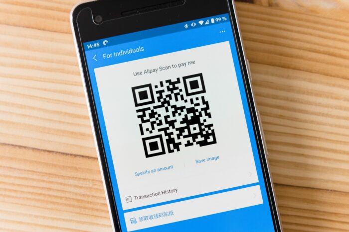 Facebook QR Code Allows You To Place Your Order By Touching It!