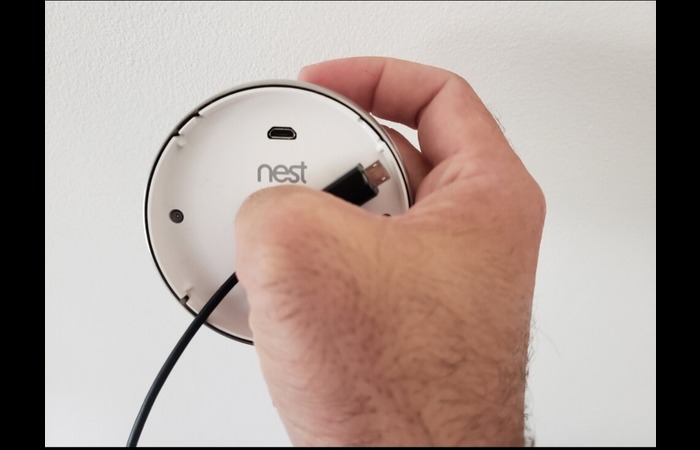 Nest thermostat charging with USB cable