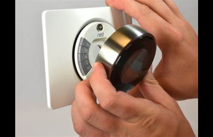 Nest thermostat faceplate removal