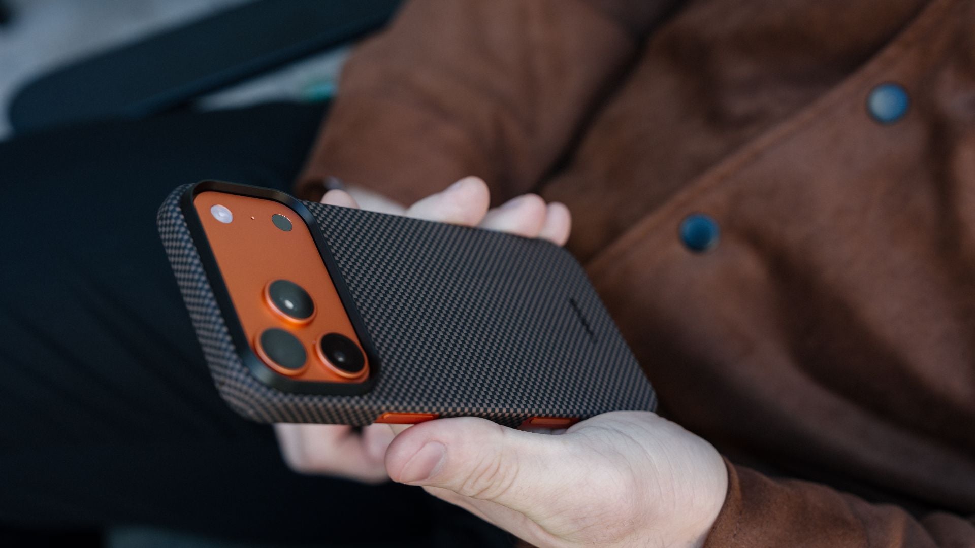 Carbon Fiber Phone Case vs Aramid Fiber What’s the Difference