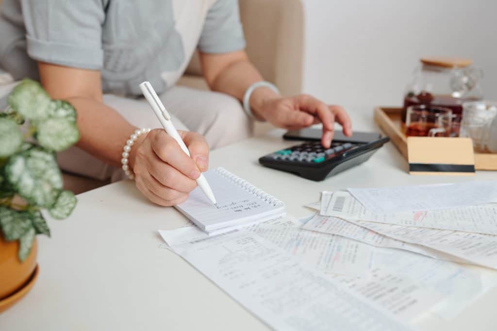 Use Budgeting Apps to See How Loans Fit Into Real Life